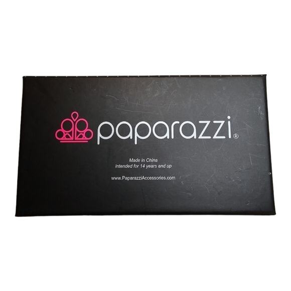 Paparazzi Lot of 10 Adjustable Rings in Cute Box, Preteens and Teens. NEW #11 - Picture 7 of 8